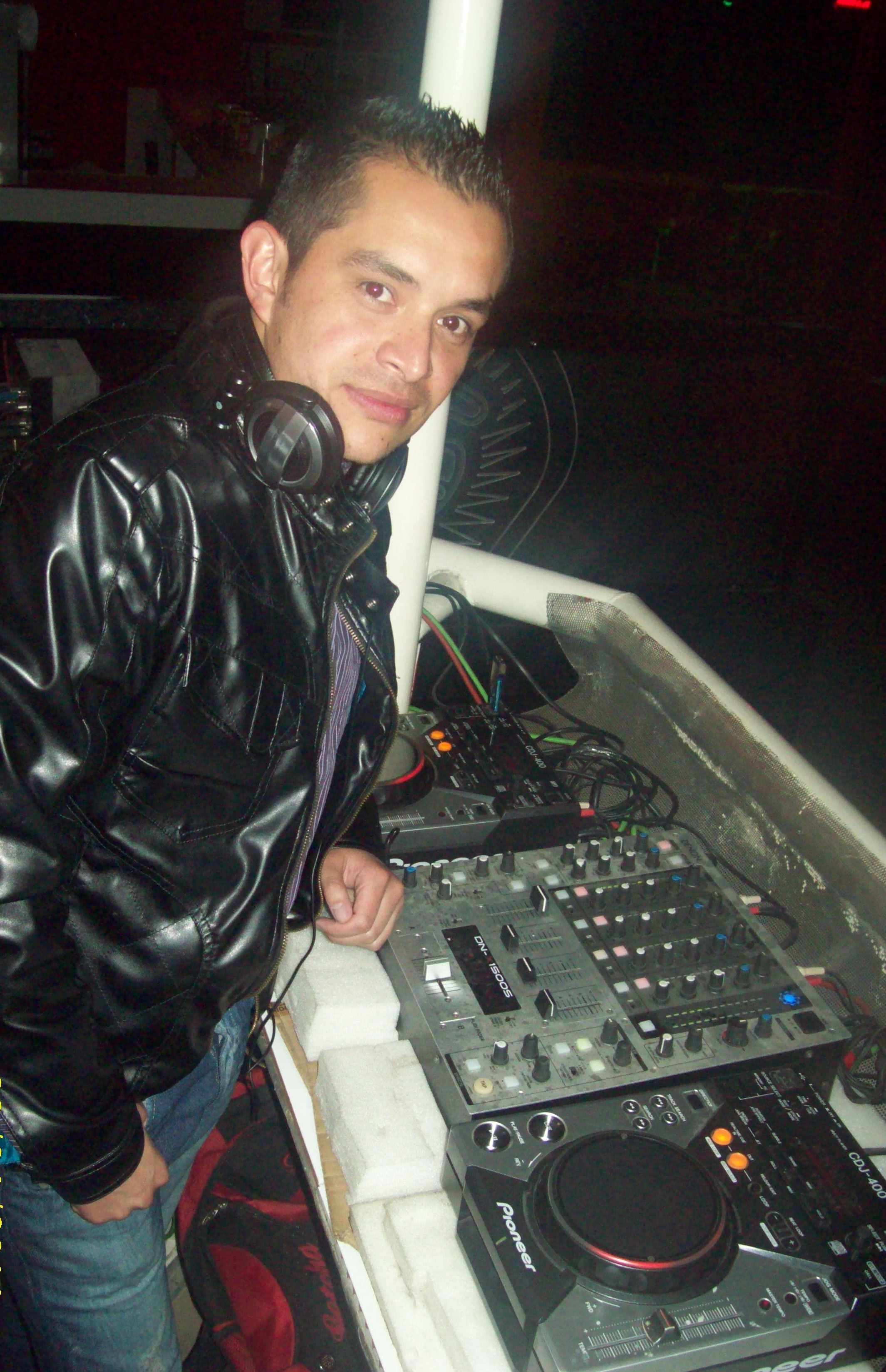 Sloops DJ